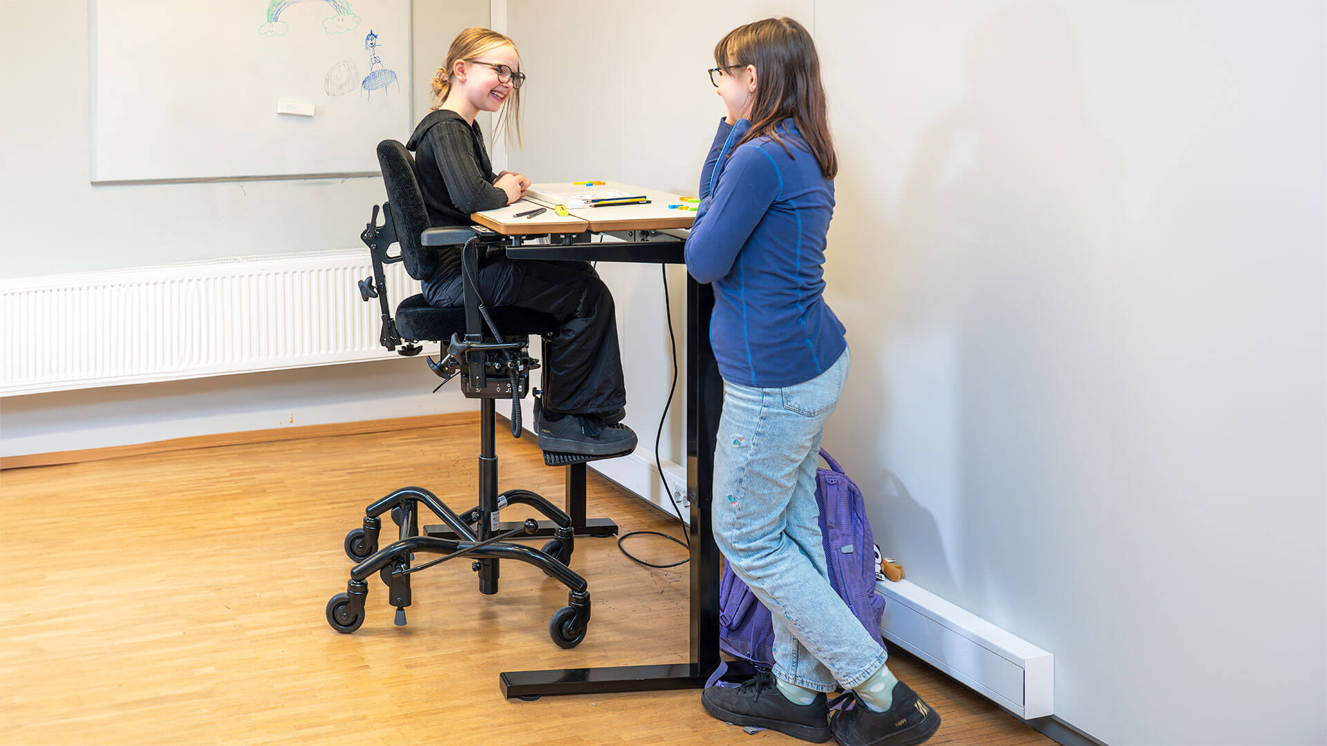 Ny kontrakt på arbeidsstoler og arbeidsbord!